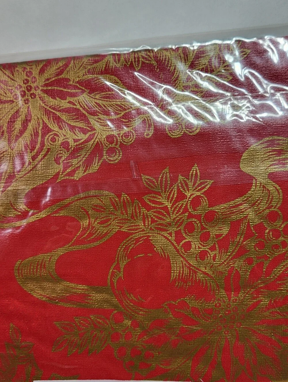Town & Country Christmas TABLECLOTH 52